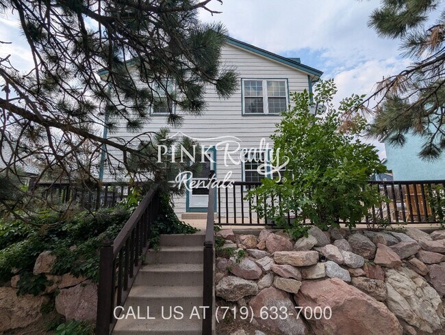 Building Photo - 8560 Avens Cir