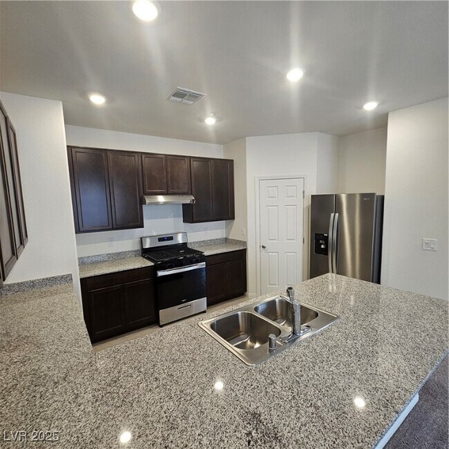 Building Photo - 3628 Vila Baleira Ln