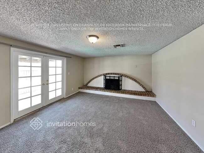 Building Photo - 6038 W Vernon Ave