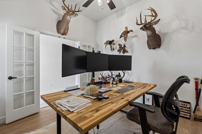 Building Photo - 2232 Los Angeles Ave