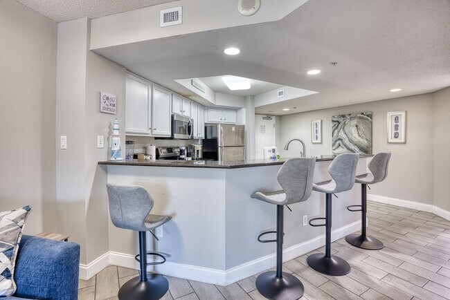 Building Photo - Oceanview Retreat at the Beach