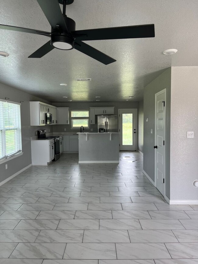 Building Photo - COX-NORTHRIDGE DRIVE TOWNHOMES