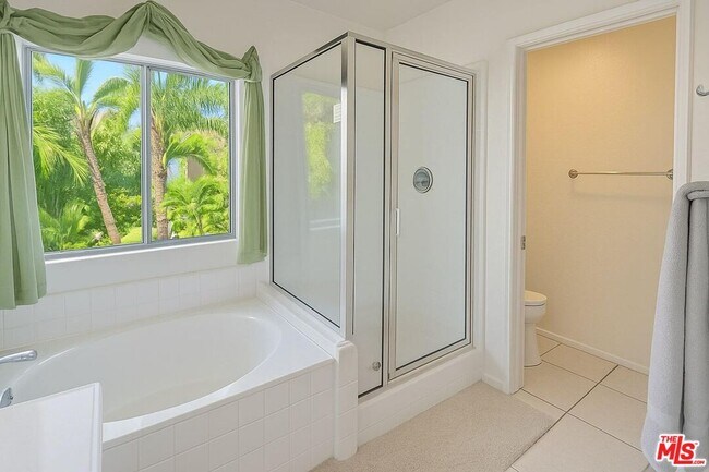 Building Photo - 16462 Turnbury Ct