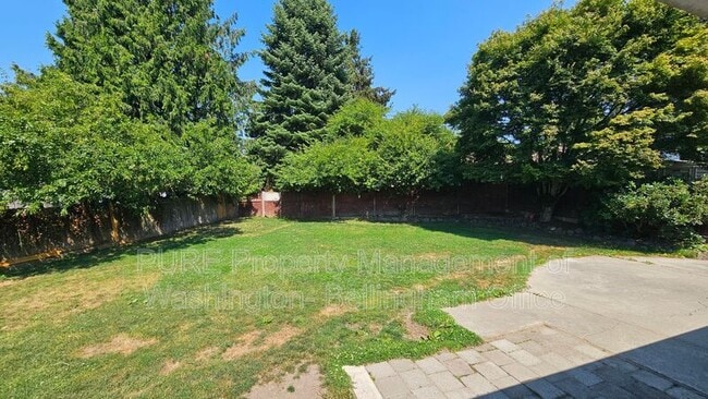 Building Photo - 6521 58th St NE