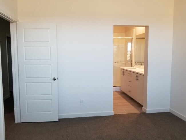 Building Photo - 2137 Stellar Way