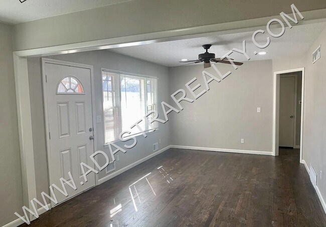 Building Photo - Beautiful Newly Remodeled Raytown Home-Coming SOON!!