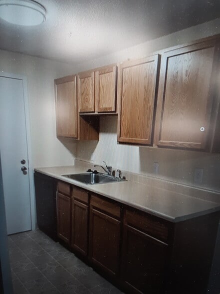 Building Photo - 17 Village Rock Ln