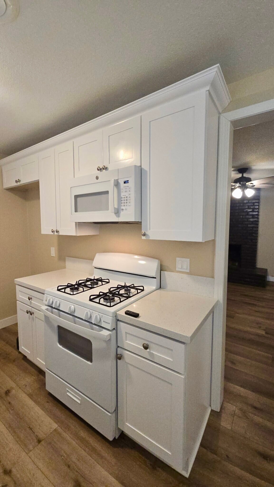 Building Photo - 555 E Lemon Ave