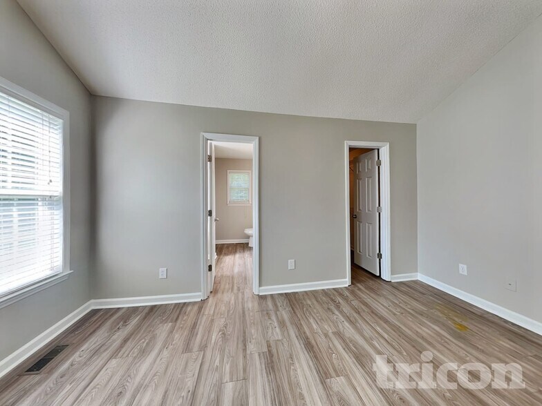 Building Photo - 46 Albemarle Dr