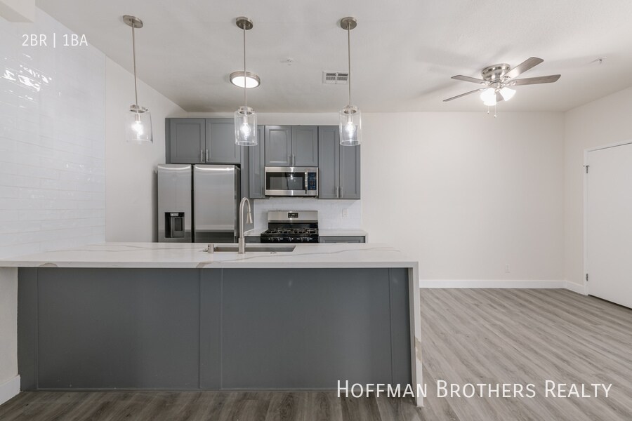 Building Photo - 8753 Langdon Ave