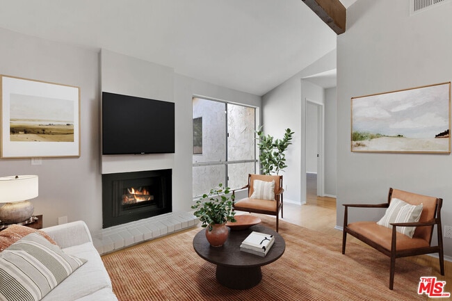 Building Photo - 603 Racquet Club Ln