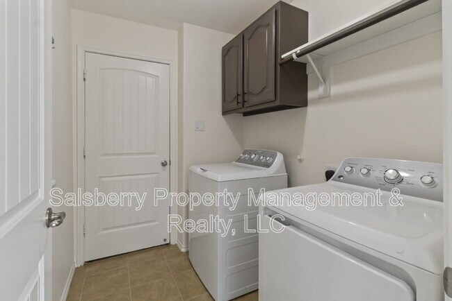 Building Photo - 504 Byron Nelson Dr