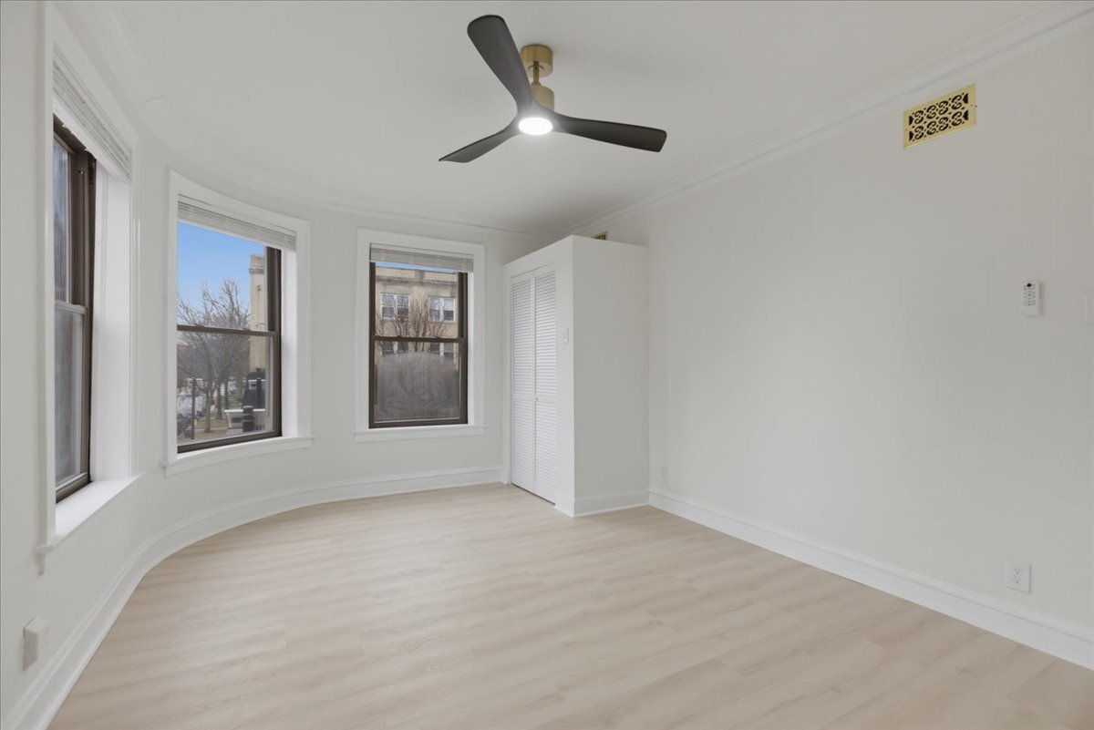 Building Photo - 4004 N Bell Ave