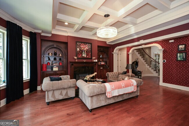 Building Photo - 2210 Spalding Dr