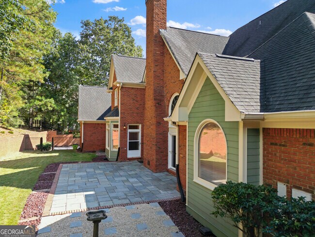 Building Photo - 235 Smokerise Trce