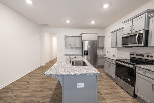 Building Photo - 3br 2.5 with 1 car garage Townhome community within Walking Distance to Downtown Albemarle