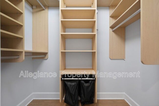 Building Photo - 3600 S Glebe Rd