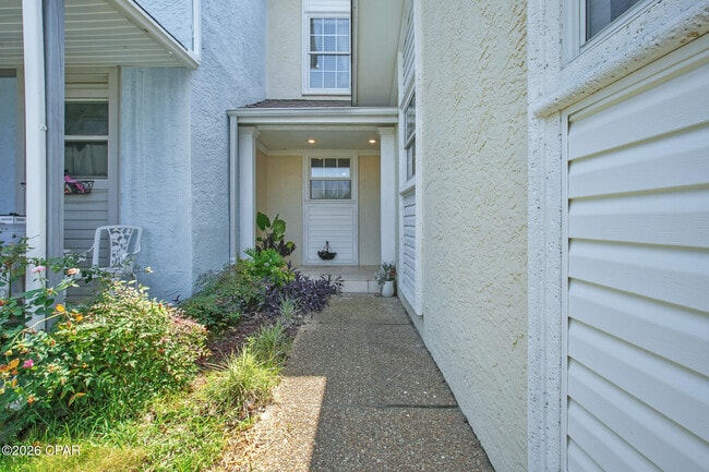 Building Photo - 1365 Capri Dr