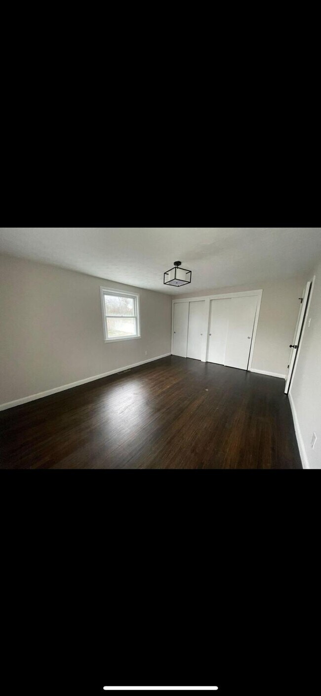 Building Photo - 206 Ava Ave