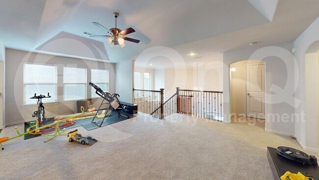 Building Photo - 5811 Lightfoot Ln