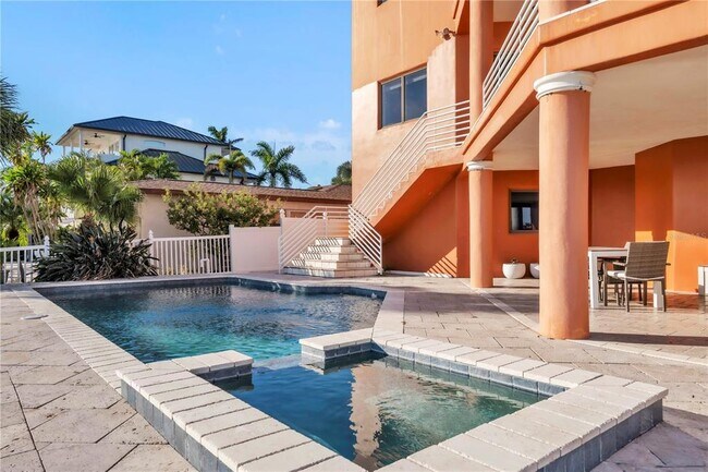 Building Photo - 7924 3rd Ave S