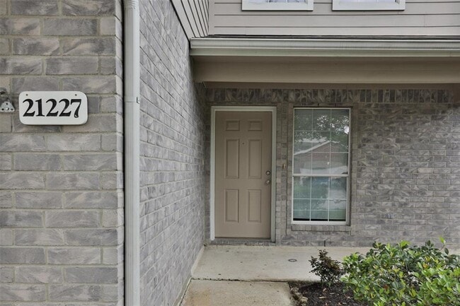 Building Photo - 21227 Grand Field Ct