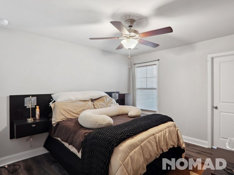 Building Photo - 2568 Centennial Pl