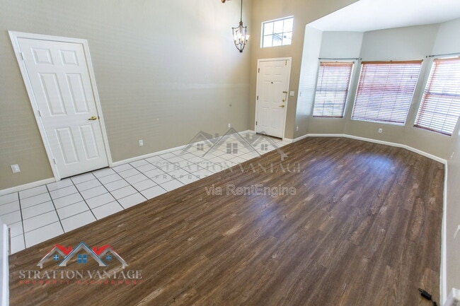 Building Photo - 1891 E Brentrup Dr