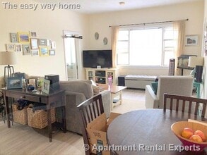 Building Photo - 714 Broadway