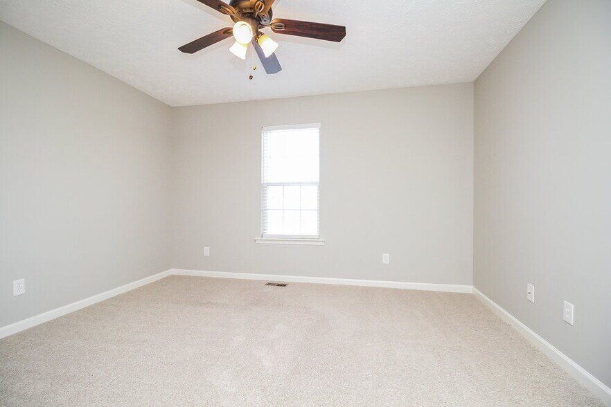 Building Photo - 2055 Gardendale Dr