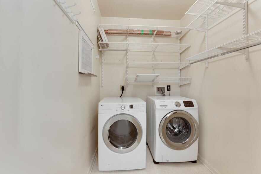 Building Photo - 2665 Prosperity Ave