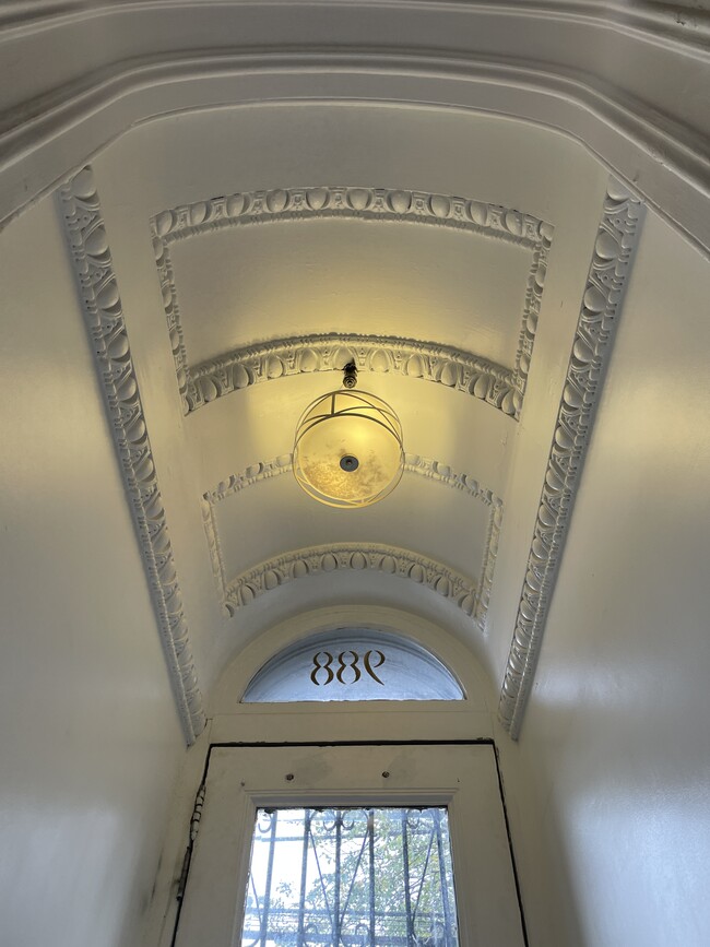 Entry to building with ornate plasterwork - 988 N 5th St