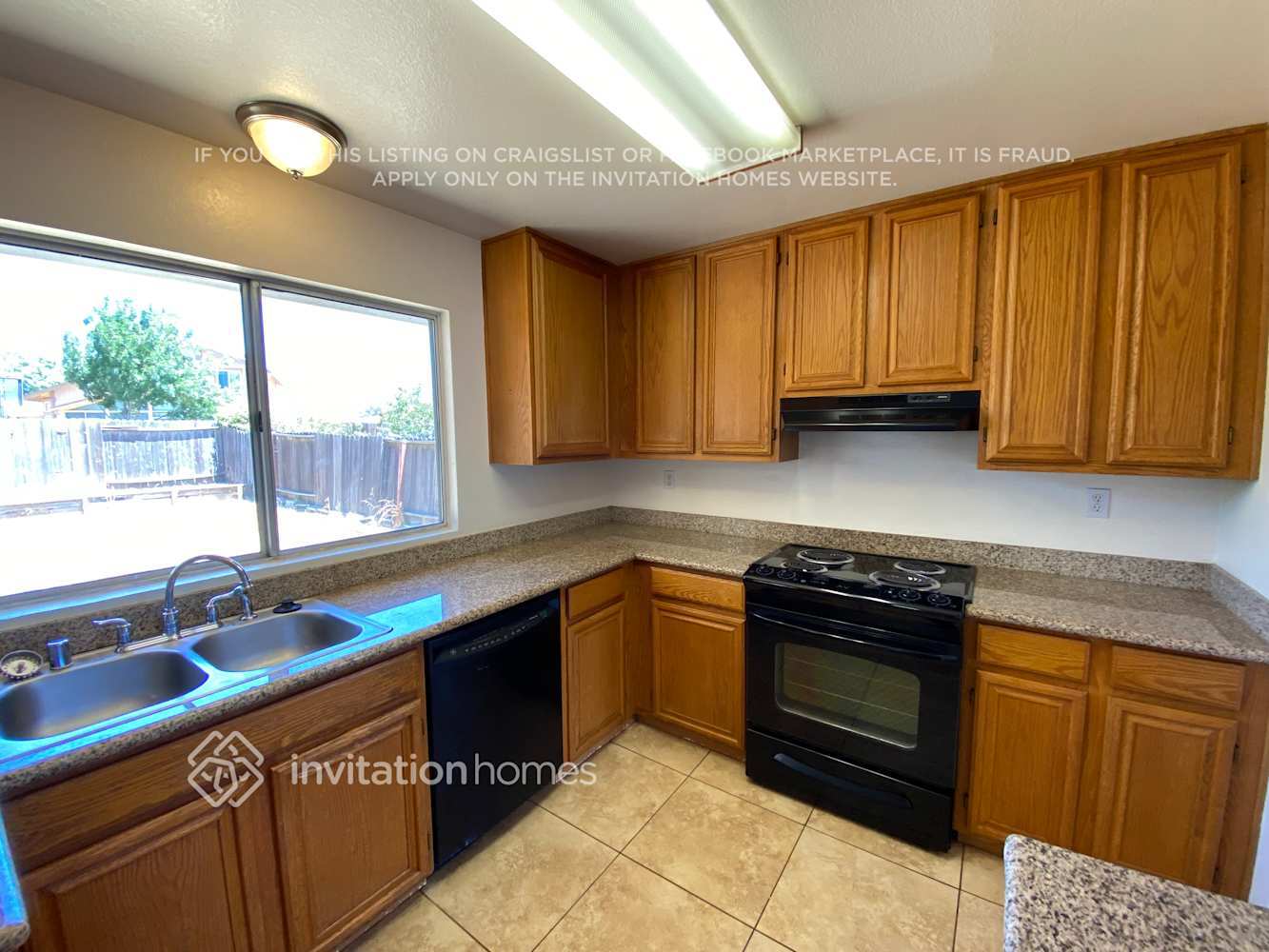 Building Photo - 4886 Birkdale Cir