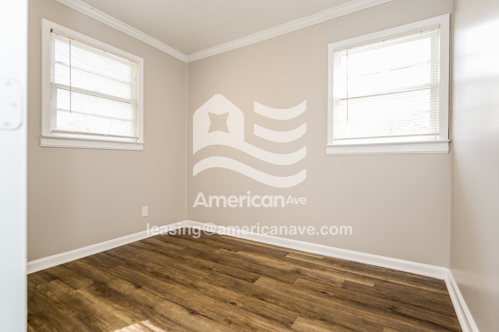 Building Photo - 114 Ravenwood Way