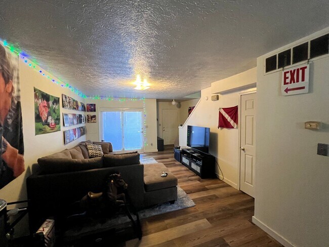 Building Photo - Available August 2026, Monthly Rent $1,500