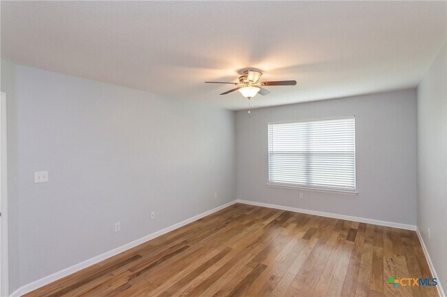 Building Photo - 402 Preakness Cir