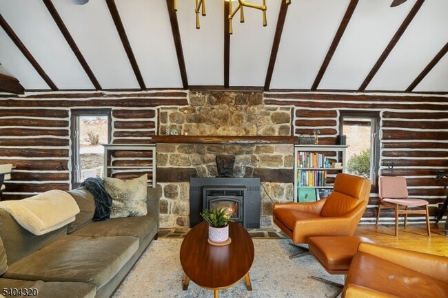 Building Photo - 77 W Shore Trail