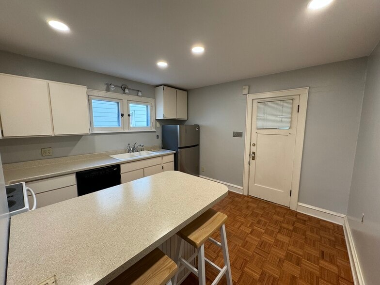 Building Photo - 2557 N 68th St