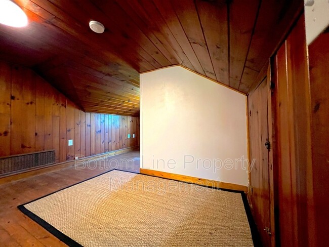Building Photo - 613 Charlotte Ave