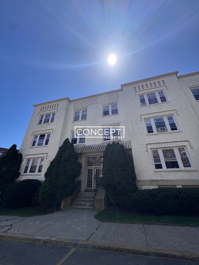 Building Photo - 6A Radcliffe Rd. Unit 1B