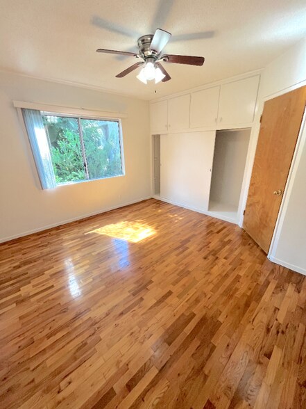 Building Photo - 807 3rd St