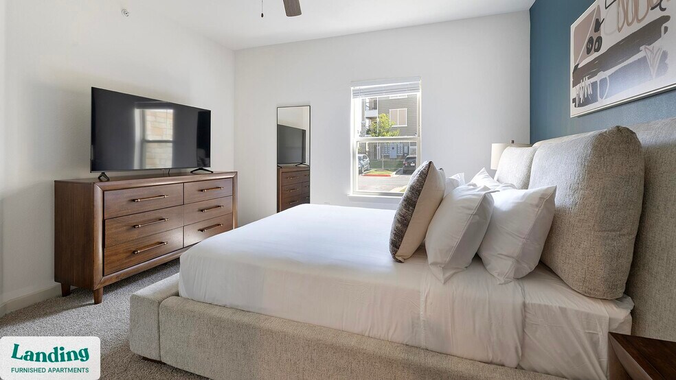 Building Photo - 2825 Main St