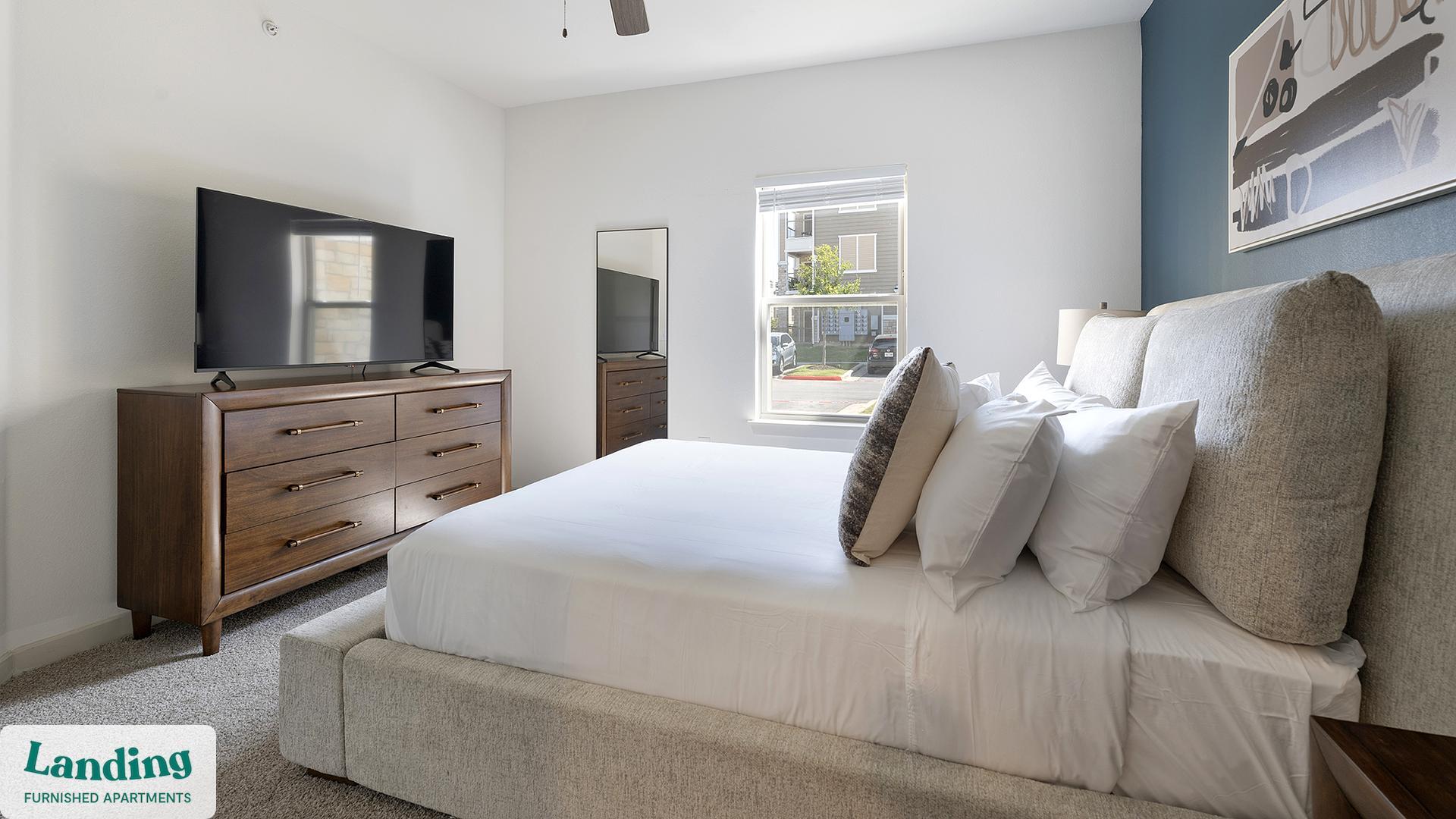 Building Photo - 2825 Main St