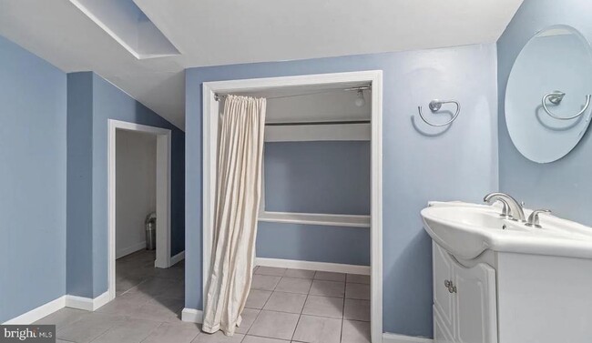 Building Photo - 36 E Wheeling St