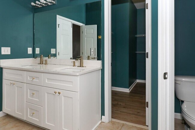 Building Photo - 2871 Cross Creek Dr