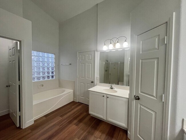 Building Photo - 2470 sq ft, remodeled single story, hard to find 5 bed, 2.5 bath, 2 car garage in guard gated Sta...