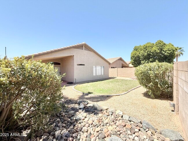 Building Photo - 14917 W Lamoille Dr