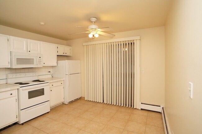 Building Photo - 1101 Florence Ave