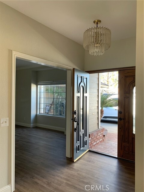 Building Photo - 14253 Meadowlands Dr