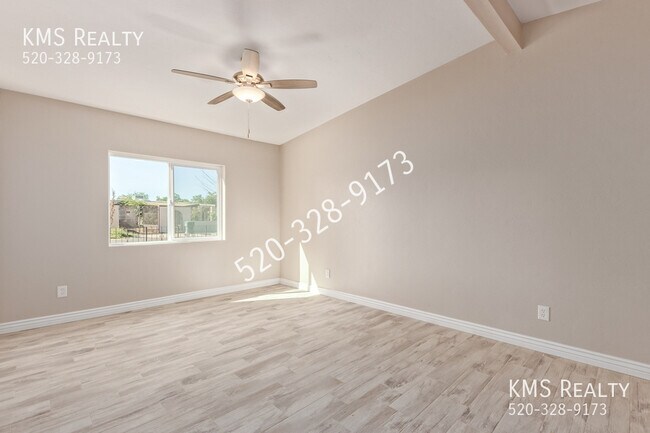 Building Photo - 858 W Virginia-